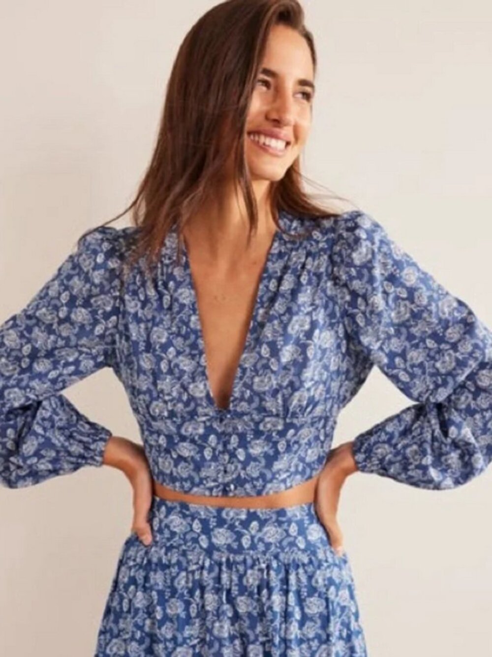 Boden Cropped Low V Top & Maxi Skirt